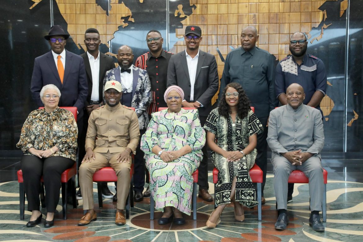 Omupresident Netumbo Nandi Ndaitwah a tsakanene naaleli yoshikonga sho AR kegumbo lyepangelo metitano