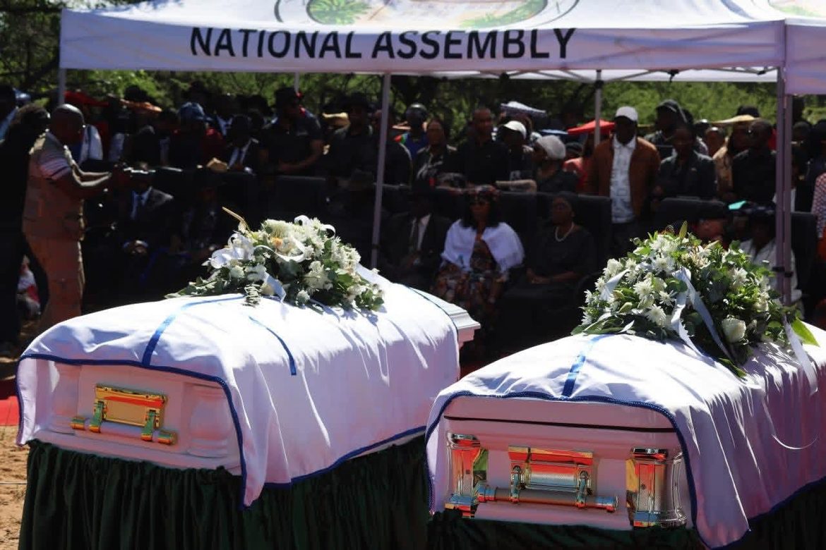 Nakufya James  Uerikua, opamwe nomonamati Venturo, ova holekwa onghela