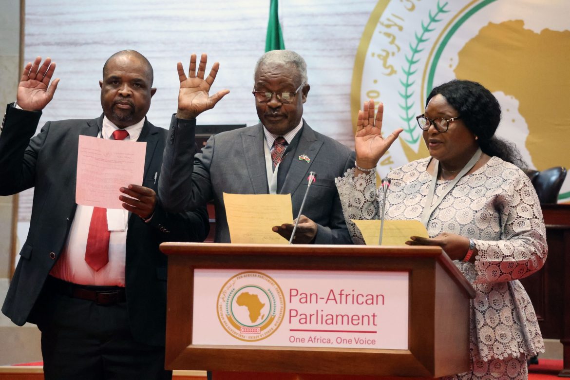 Iilyo itatu yosheendo sha Namibia komutumba go PAP ya ganithilwa miilonga